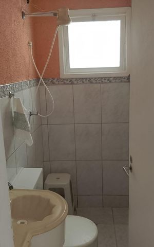 Casa de condomínio para alugar com 380m², 3 quartos e 4 vagas Casa de condomínio para alugar com 380m², 3 quartos e 4 vagasBanheiro