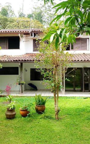 Casa de condomínio para alugar com 380m², 3 quartos e 4 vagas Casa de condomínio para alugar com 380m², 3 quartos e 4 vagasQuintal
