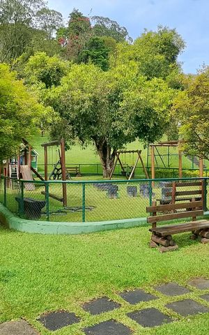 Casa de condomínio para alugar com 380m², 3 quartos e 4 vagas Casa de condomínio para alugar com 380m², 3 quartos e 4 vagasPlayground
