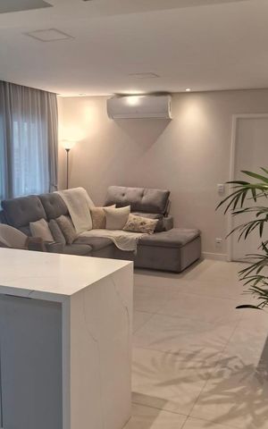 Apartamento à venda com 116m², 3 quartos e 2 vagas Apartamento à venda com 116m², 3 quartos e 2 vagasSala
