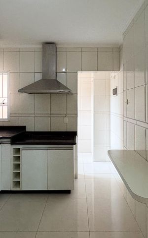 Apartamento para alugar com 85m², 3 quartos e 2 vagas Apartamento para alugar com 85m², 3 quartos e 2 vagasCozinha