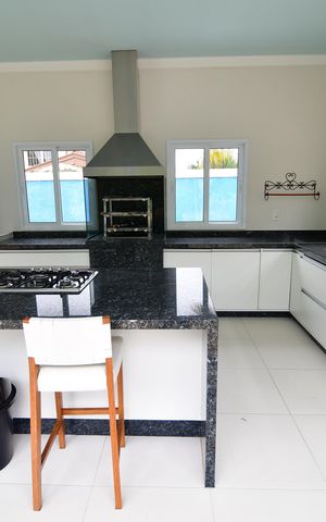Casa de condomínio à venda com 460m², 5 quartos e 10 vagasVaranda gourmet