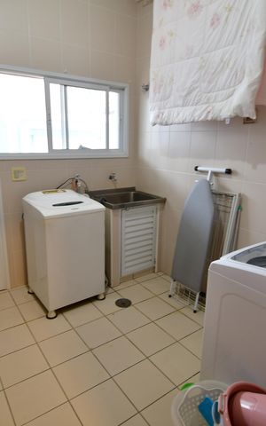 Casa de condomínio à venda com 460m², 5 quartos e 10 vagasÁrea de Serviço