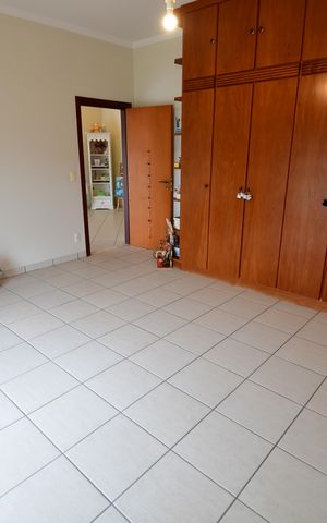 Casa de condomínio à venda com 460m², 5 quartos e 10 vagasQuarto 3