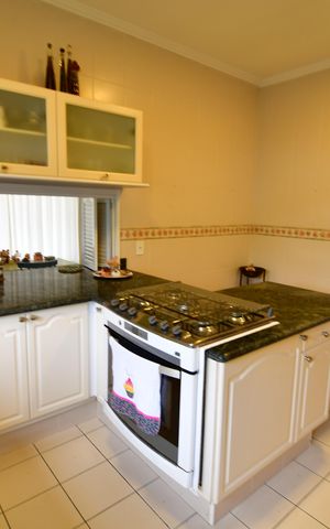 Casa de condomínio à venda com 460m², 5 quartos e 10 vagasCozinha