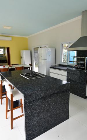 Casa de condomínio à venda com 460m², 5 quartos e 10 vagasVaranda gourmet