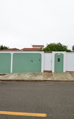 Casa de condomínio à venda com 460m², 5 quartos e 10 vagasFachada