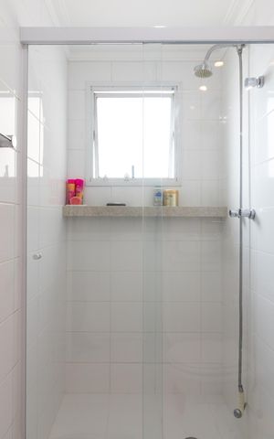 Apartamento à venda com 97m², 3 quartos e 2 vagas Apartamento à venda com 97m², 3 quartos e 2 vagasBanheiro da Suíte 1