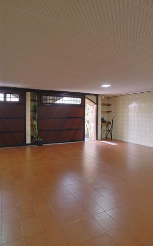 Casa para alugar com 300m², 3 quartos e 5 vagasGaragem