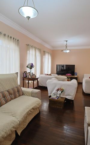 Casa para alugar com 300m², 3 quartos e 5 vagasSala