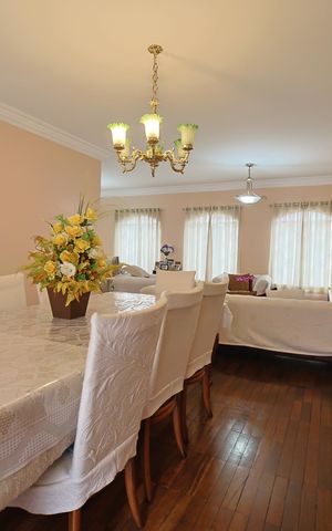 Casa para alugar com 300m², 3 quartos e 5 vagasSala