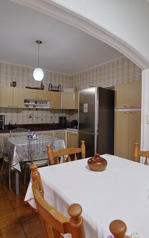 Casa para alugar com 300m², 3 quartos e 5 vagasCozinha