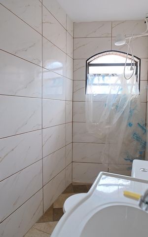 Casa para alugar com 300m², 3 quartos e 5 vagasedícula banheiro
