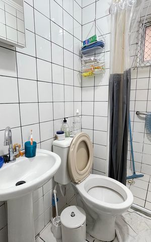 Apartamento à venda com 47m², 2 quartos e 1 vaga Apartamento à venda com 47m², 2 quartos e 1 vagaBanheiro