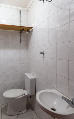 Apartamento para alugar com 130m², 3 quartos e 4 vagasBanheiro da Área de Serviço