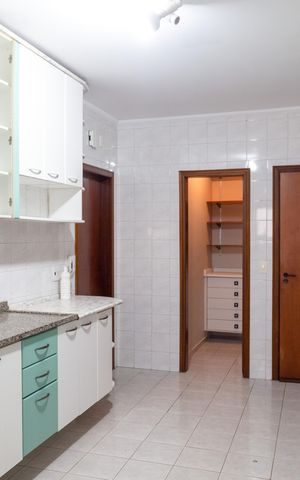 Apartamento para alugar com 130m², 3 quartos e 4 vagasCozinha