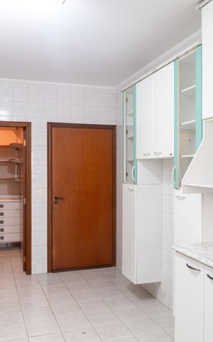 Apartamento para alugar com 130m², 3 quartos e 4 vagasCozinha