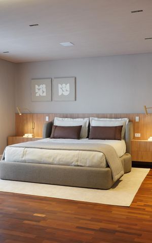 Casa de condomínio à venda com 516m², 5 quartos e 6 vagas Casa de condomínio à venda com 516m², 5 quartos e 6 vagasQuarto
