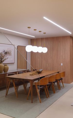 Casa de condomínio à venda com 516m², 5 quartos e 6 vagas Casa de condomínio à venda com 516m², 5 quartos e 6 vagasSala