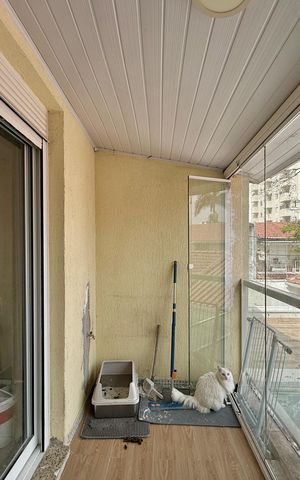Casa para alugar com 130m², 2 quartos e 1 vaga Casa para alugar com 130m², 2 quartos e 1 vagaSacada Quarto 1