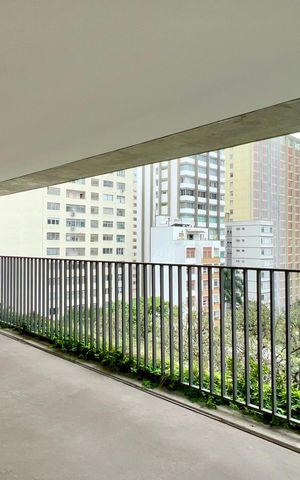 Apartamento à venda com 275m², 3 quartos e 3 vagas Apartamento à venda com 275m², 3 quartos e 3 vagasVaranda da sala
