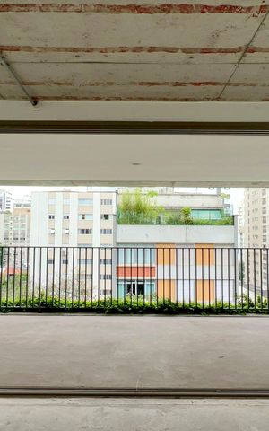 Apartamento à venda com 275m², 3 quartos e 3 vagas Apartamento à venda com 275m², 3 quartos e 3 vagasVaranda da sala