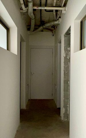 Apartamento à venda com 275m², 3 quartos e 3 vagas Apartamento à venda com 275m², 3 quartos e 3 vagasÁrea de Serviço