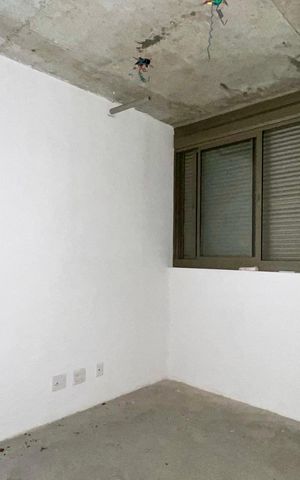 Apartamento à venda com 275m², 3 quartos e 3 vagas Apartamento à venda com 275m², 3 quartos e 3 vagasSuíte