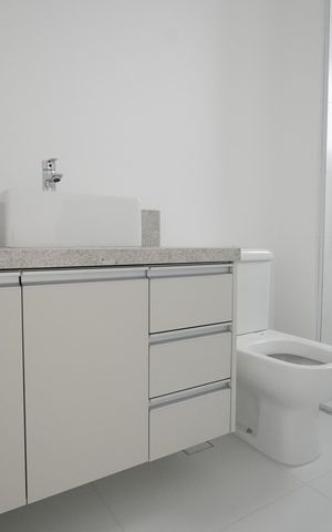 Apartamento à venda com 79m², 2 quartos e 2 vagasBanheiro da Suite 2