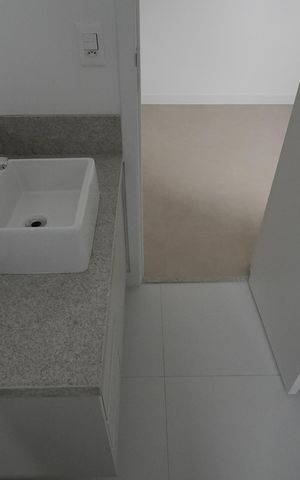 Apartamento à venda com 79m², 2 quartos e 2 vagasBanheiro da Suíte 1