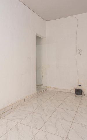 Casa à venda com 100m², 2 quartos e 2 vagasSala