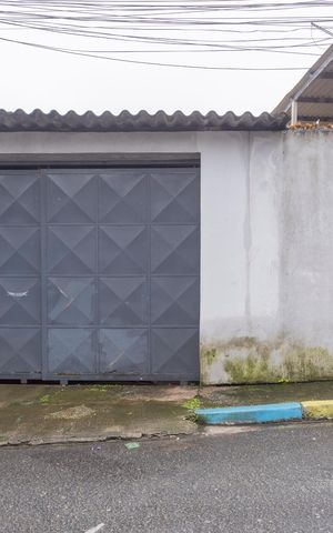 Casa à venda com 100m², 2 quartos e 2 vagasFachada