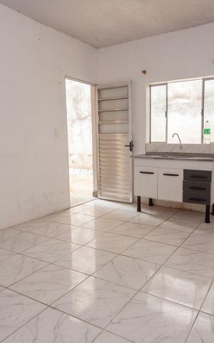 Casa à venda com 100m², 2 quartos e 2 vagasCozinha