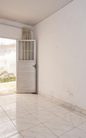 Casa à venda com 100m², 2 quartos e 2 vagasSala