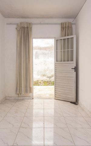 Casa à venda com 100m², 2 quartos e 2 vagasSala