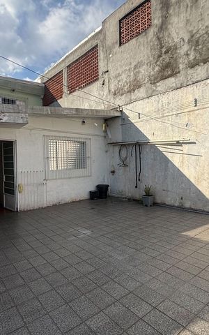 Casa à venda com 130m², 2 quartos e 2 vagasQuintal