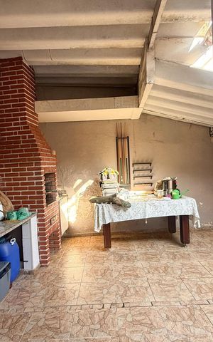 Casa à venda com 130m², 2 quartos e 2 vagasChurrasqueira