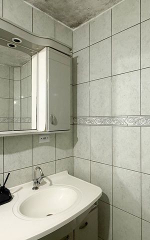 Casa à venda com 130m², 2 quartos e 2 vagasBanheiro