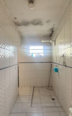 Casa à venda com 130m², 2 quartos e 2 vagasBanheiro