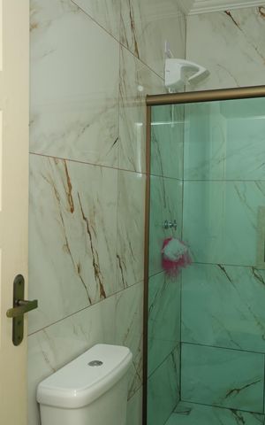 Casa à venda com 186m², 4 quartos e 3 vagasBanheiro 1