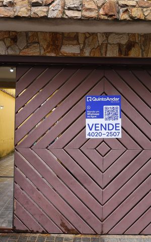 Casa à venda com 186m², 4 quartos e 3 vagasFachada - Placa GRANDE instalada no portão do imóvel, dia 12.09.2026 - Código da placa: KYET-247