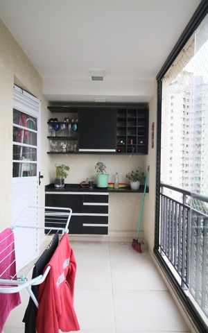 Apartamento à venda com 78m², 3 quartos e 2 vagasVaranda