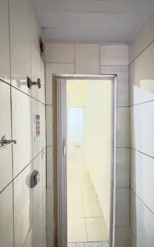 Casa à venda com 286m², 6 quartos e 2 vagasBanheiro casa 1