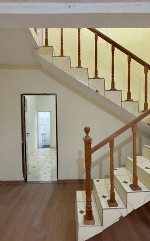 Casa à venda com 286m², 6 quartos e 2 vagasSala casa 3