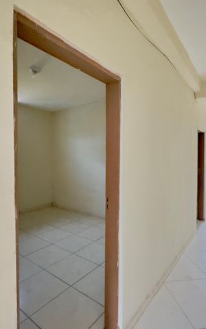 Casa à venda com 286m², 6 quartos e 2 vagasCorredor interno