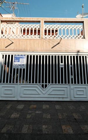 Casa à venda com 125m², 3 quartos e 2 vagasFachada