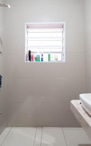 Casa à venda com 125m², 3 quartos e 2 vagasBanheiro 2