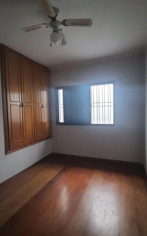 Casa para alugar com 250m², 3 quartos e 4 vagasQuarto