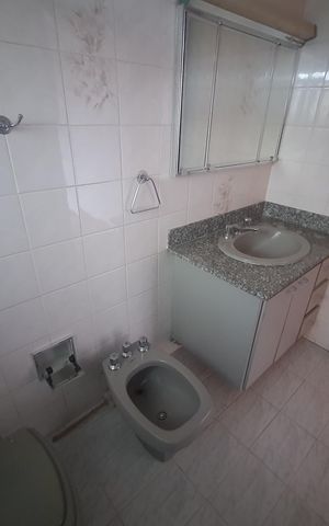Casa para alugar com 250m², 3 quartos e 4 vagasBanheiro