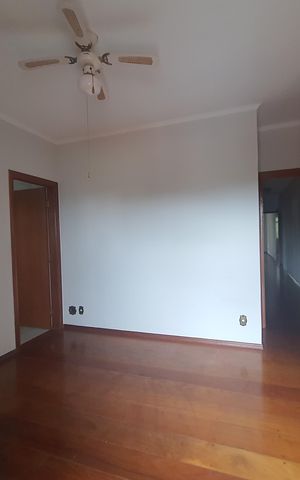 Casa para alugar com 250m², 3 quartos e 4 vagasQuarto